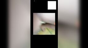 Verheirateter Bhabi Masturbiert und Zeigt sich 1 min 10 s