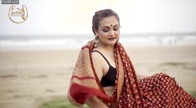 Le sari rouge de Dolon est le moyen idéal pour pimenter sa tenue 2 minute 50 sec