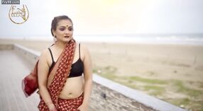 Le sari rouge de Dolon est le moyen idéal pour pimenter sa tenue 5 minute 20 sec