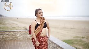 Czerwone sari dolona to idealny sposób na urozmaicenie jego stroju 8 / min 40 sec