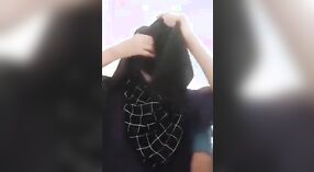 Bocah-bocah wadon Hijabi njelajah seksualitas karo pacar 3 min 00 sec