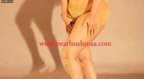 Die vollschlanke Pearl Sushma zeigt in diesem nackten Video ihren ganzen Körper 4 min 30 s