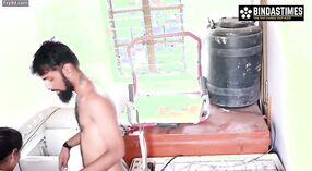 Bhabha gets pounded door guy using een wasmachine op de stairs 14 min 20 sec