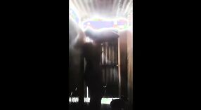 Bengaoli's nudo video cattura il suo sensuale bagno tempo 2 min 20 sec