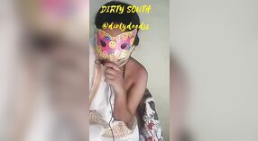 La sensuale performance di Trisha South Tango 5 min 20 sec