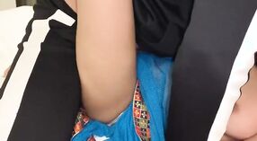 Junge Frau in einem sari bekommt ihre Muschi hart geschlagen 8 min 20 s