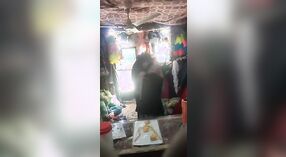 Full-length video van een Pakistaanse meisje krijgen geneukt door haar winkel eigenaar 34 min 50 sec