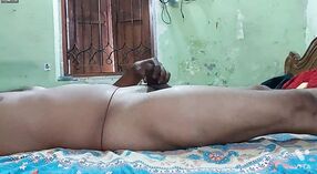 La masturbation sensuelle de Sahoo bhabi 5 minute 50 sec