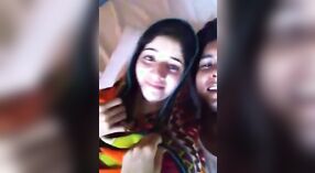 سپر گرم ، شہوت انگیز پاکستانی لڑکی کیمرے پر شرارتی ہو جاتا ہے 1 کم از کم 40 سیکنڈ