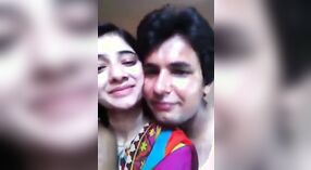 Une pakistanaise super chaude devient coquine devant la caméra 4 minute 20 sec