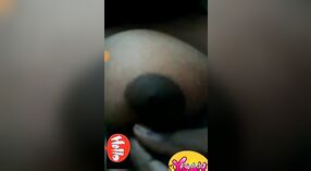 Une fille de la campagne joue dans une vidéo webcam torride 4 minute 00 sec