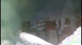 করাচি থেকে অপেশাদার মেয়ে এই বাষ্পীয় ভিডিওতে তার শরীর প্রদর্শন করে 0 মিন 0 সেকেন্ড