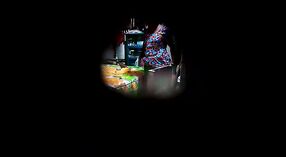 மறைக்கப்பட்ட கேமராவில் பிடிபட்ட பெரிய மார்பகங்களுடன் தேசி பாபி 4 நிமிடம் 20 நொடி