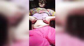 Mulheres bonitas adoram maricas frutadas neste vídeo sexy 2 minuto 40 SEC