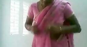 Casal indiano recém-casado gosta de sexo apaixonado 1 minuto 10 SEC