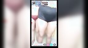 Bangoli Singh Lan Bocah-Bocah wadon Wuda Ing Video Homo Panas 2 min 20 sec