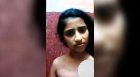 Hermosa Adolescente Desi Se Pone Traviesa en Video HD 2 mín. 20 sec