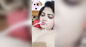 Bhabi Cantik Masturbasi di Kamera untuk Kesenangan Anda 2 min 00 sec