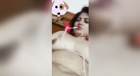 Cantik Bhabi Masturbasi Ing Cam Kanggo Kesenengan 3 min 00 sec