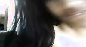 Mira a Sana Khan desnudarse en este video caliente 3 mín. 10 sec