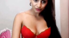 Show en vivo con una escort india de London 6 mín. 20 sec