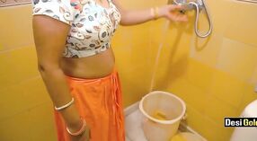 Bhabhi van India wordt hard geneukt in haar huis in puur Hindi 0 min 0 sec