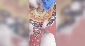 ناضجة الباكستانية باكي باتان ينغمس في الفم و مخترق الجنس 2 دقيقة 00 ثانية
