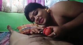 Randy Bhabhi Sensual Kinerja dalam Gay porno 0 min 50 sec