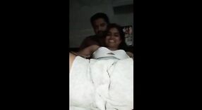 Echter heißer Sex mit Jija Sali Ko: Ein Video, das man gesehen haben muss 4 min 10 s