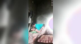 Tante Desi en haar dochter genieten van stomende lesbische seks in video 7 min 00 sec