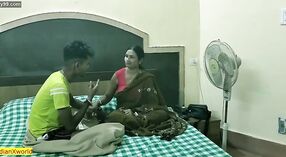 印度孟加拉的继母与她的角质少年儿子享受粗暴的性爱 4 敏 50 sec