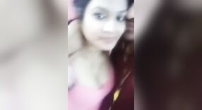 Pertunjukan telanjang Bhabhi dengan suaminya direkam di depan kamera 1 min 10 sec