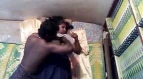 Un video è trapelato rivelando una ragazza del Keralachula in un gruppo con la sua insegnante 1 min 10 sec