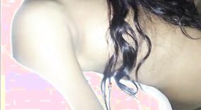 Ấn độ hottie trên webcam dances và takes pictures của cô ấy ngực 4 tối thiểu 40 sn