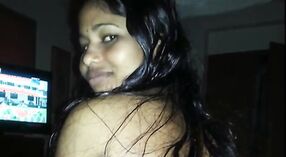 Ấn độ hottie trên webcam dances và takes pictures của cô ấy ngực 5 tối thiểu 20 sn