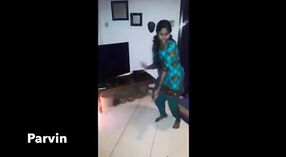 인도의 매력 에 웹캠 춤 과 소요 사진 의 그녀의 가슴 0 최소 40 초