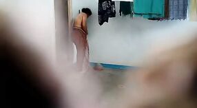 Malla bhabhi doccia cambiamento è segretamente registrato 2 min 10 sec