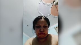 Desi bhabhi flaunts her big boobs on live stream 0 min 0 sec