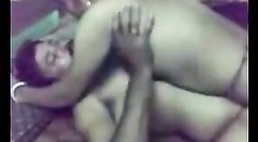 Красотка Каамвали из Мумбаи шалит во время мастурбации 6 минута 20 сек