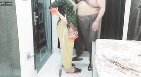 Pakistani zia e zio impegnarsi in audio-enhanced sesso 0 min 0 sec