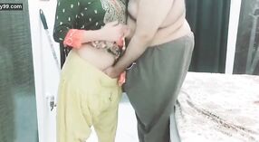 Pakistańska ciocia i wujek zajmują się audio-wzmocniony Seks 0 / min 50 sec