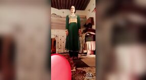 Pita seks desa Bhabi sing uap 11 min 20 sec