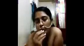 Cadbury ' s Naked Video: Mangala Bhabhi eet naakt 0 min 40 sec