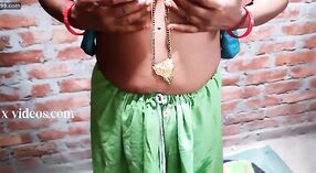 দেশি ভাবি তার একটি সুপরিচিত অপরিচিত ব্যক্তির সাথে দেশের সেক্স ভরাট পান 0 মিন 0 সেকেন্ড