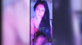 Pertunjukan Novemeber Crystal: Tit-Fucking Latin yang Sensual 3 min 40 sec