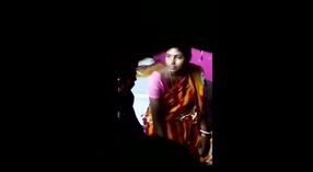 Nachbarin erwischt Desi Bhabi beim Sex mit ihrem Freund in mms-Video 1 min 10 s