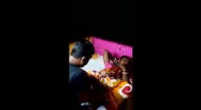 Buurman betrapt Desi bhabi having seks met haar boyfriend in mms video 7 min 50 sec