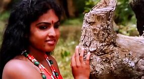 மங்கலான வீரா பெண் அரியோலாவின் முலைக்காம்புகளையும் கடினாவையும் ஒரு நீராவி காட்சியில் முத்தமிடுகிறார் 0 நிமிடம் 0 நொடி