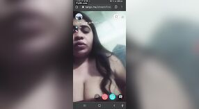 Desi bhabhi secretamente me pega fazendo o tango 9 minuto 30 SEC