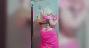 Hot bhabi with a big belly button in shorts gets naughty on camera 8 min 40 sec